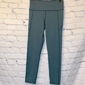 Under Armour Green Leggings Size Medium Excellent Condition